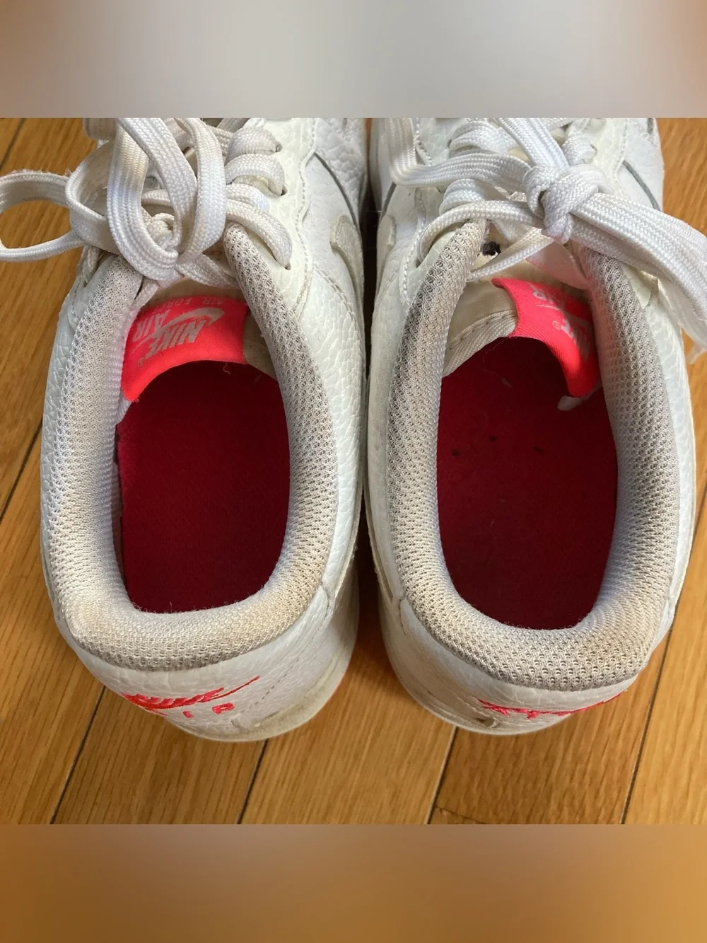 Nike Air Force 1 Low LV8 White Bright Crimson GS Size 6.5Y Sneakers AO2296-101